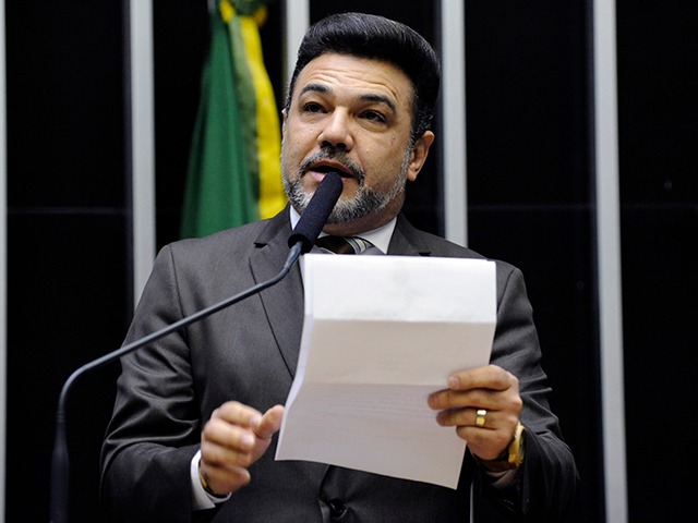 Pastor Marco Feliciano assume Comissão de Direitos Humanos - Jornal O Globo